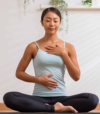 6 Simple Yoga for Food Digestion Poses You Can Do Anywhere